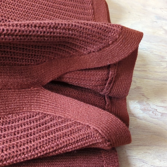 RD Style Josslyn Brown V-neck Sweater Size Large l NWT - Picture 5 of 6